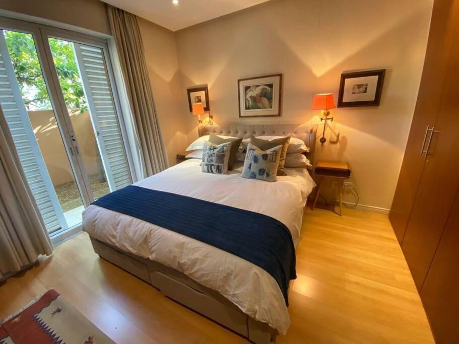 Parama 003 Secure, Luxurious Waterfront Apartment Le Cap Extérieur photo